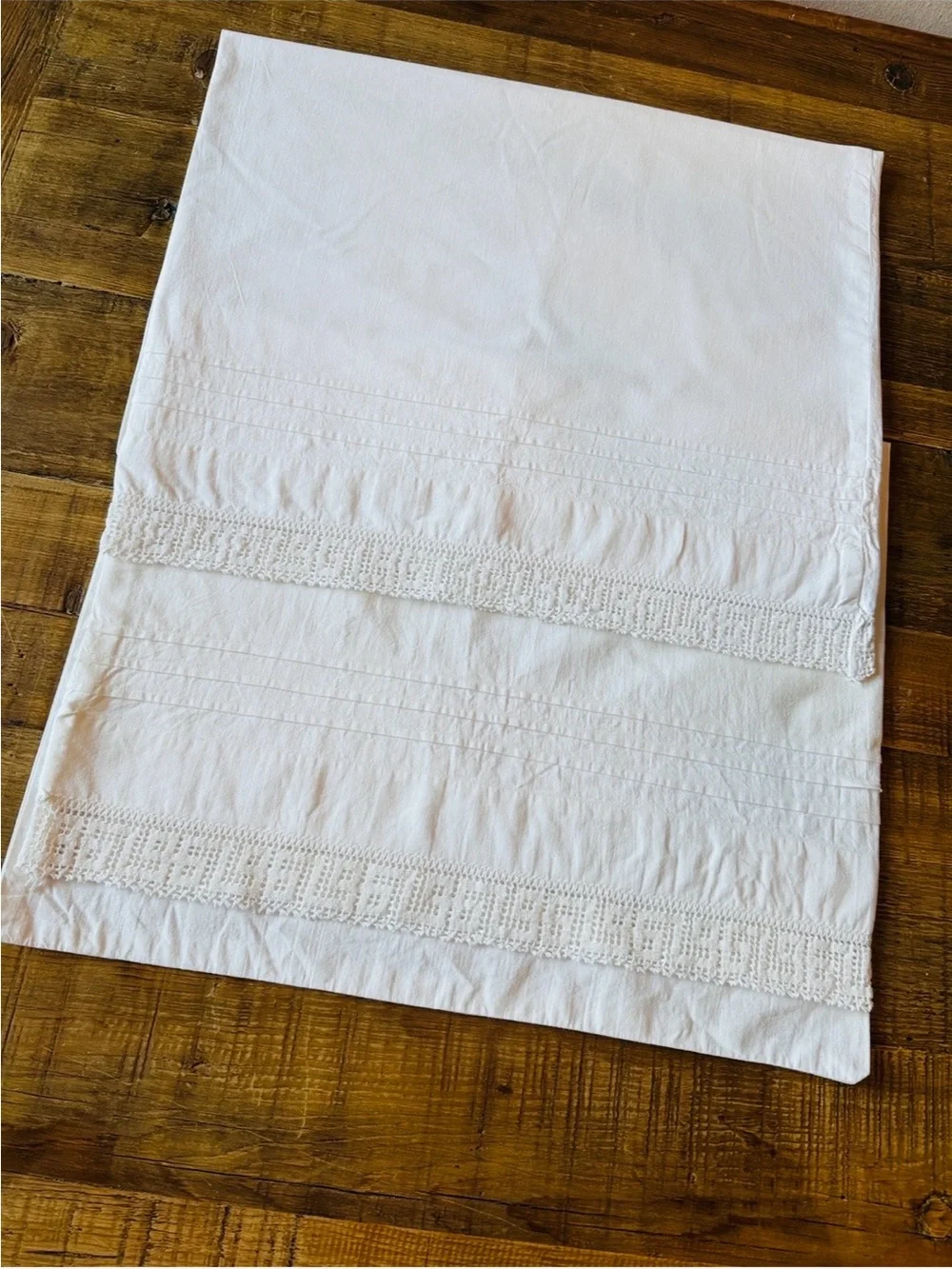 Set (2) Vintage White Pleated Cotton  Pillowcases w/ Crochet Trim. Standard